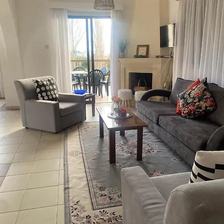 Nysa8 * Paphos